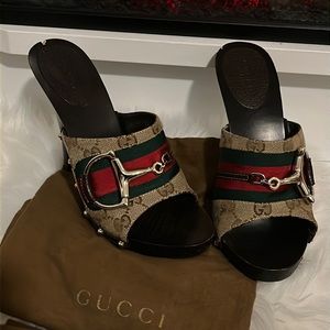 Vintage Gucci GG Monogram web Horsebit  Heel original dust bag good condition
